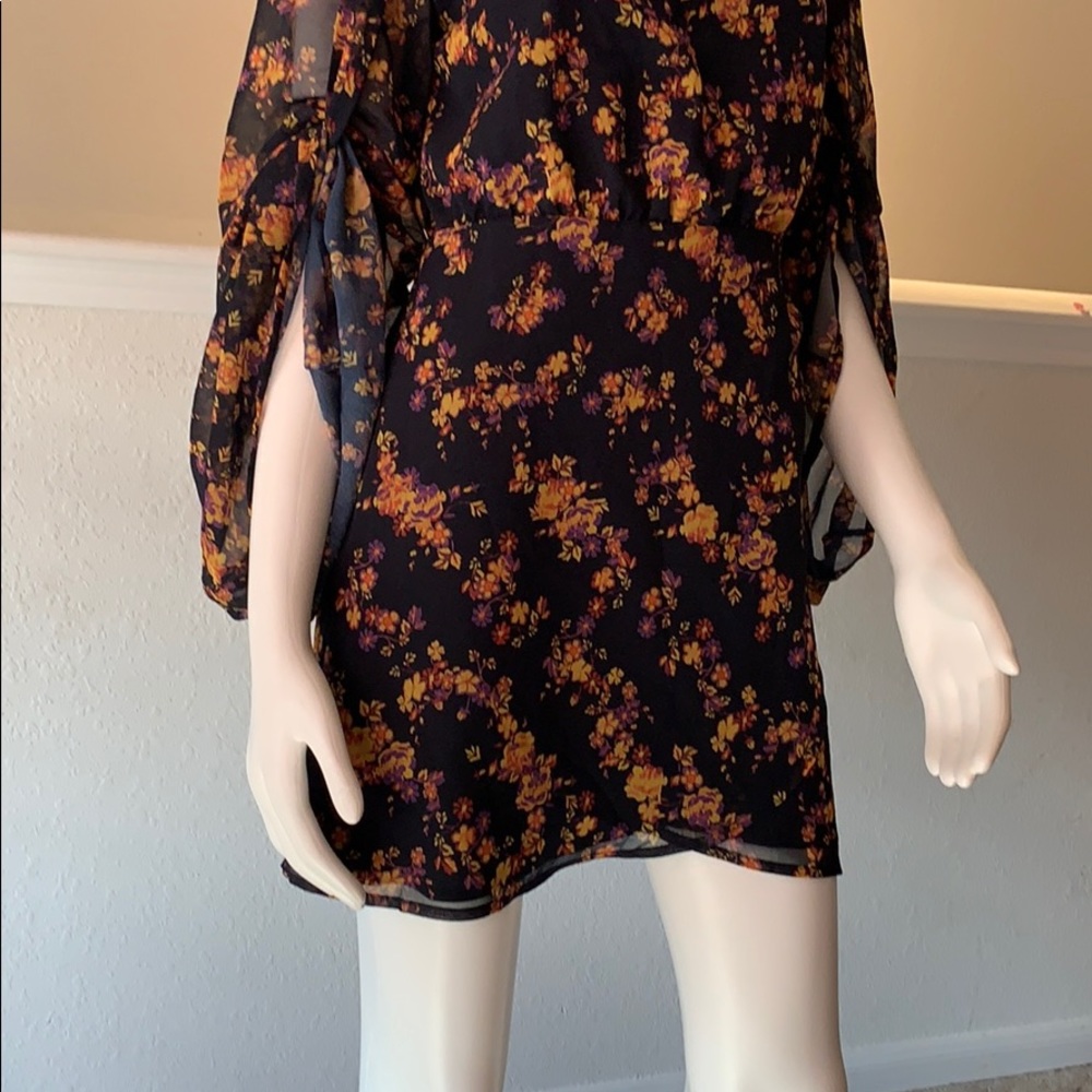 Dress - Picture 9 of 12